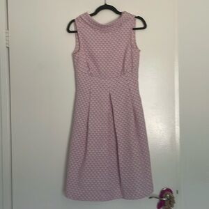 Closet London Floral V Neck Dress with pockets!